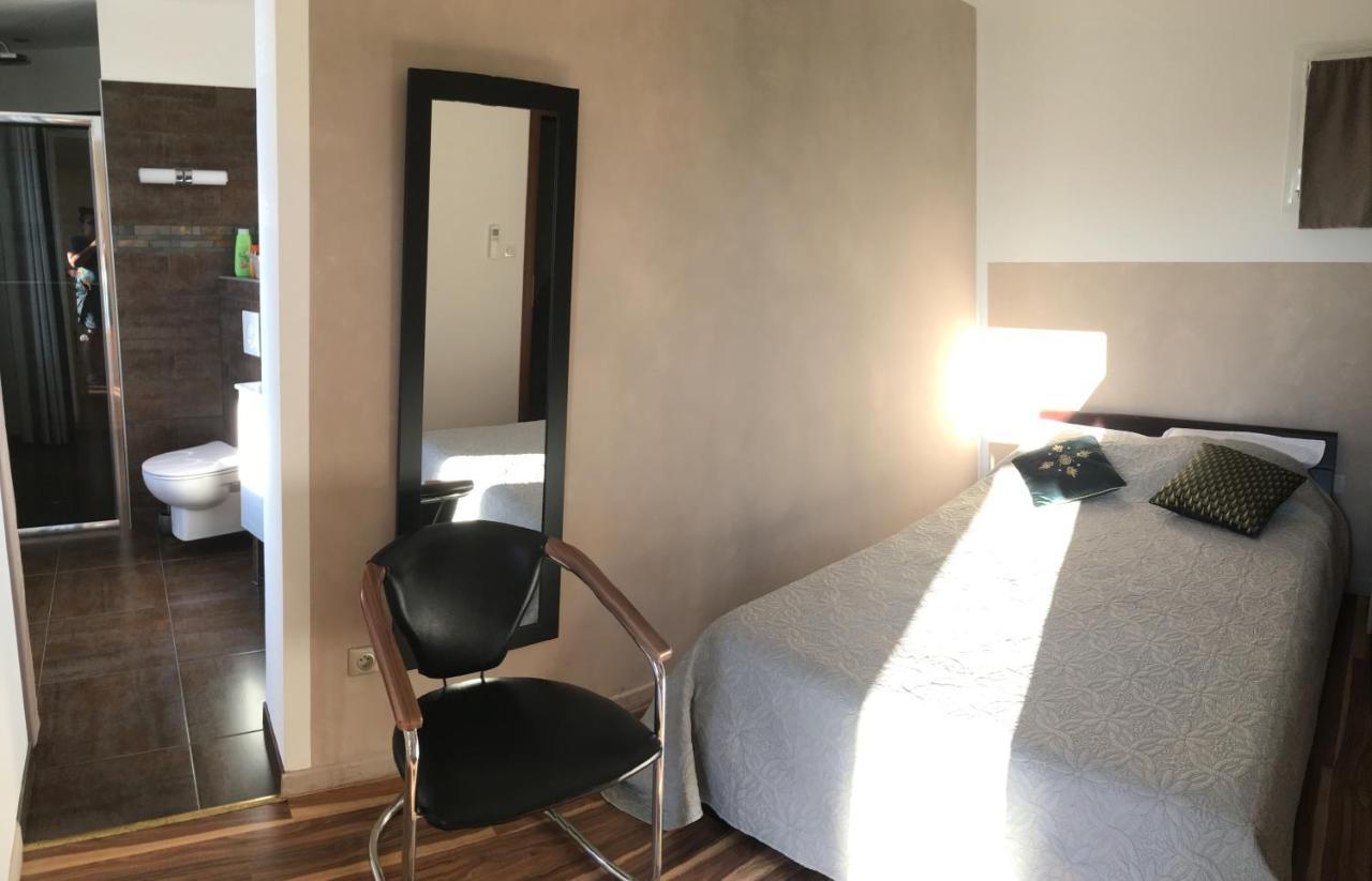 Casa Basgiu, Chambres Avec Balcon Et Table D'Hotes Zilia Ngoại thất bức ảnh