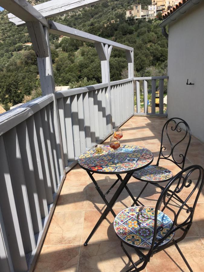 Casa Basgiu, Chambres Avec Balcon Et Table D'Hotes Zilia Ngoại thất bức ảnh